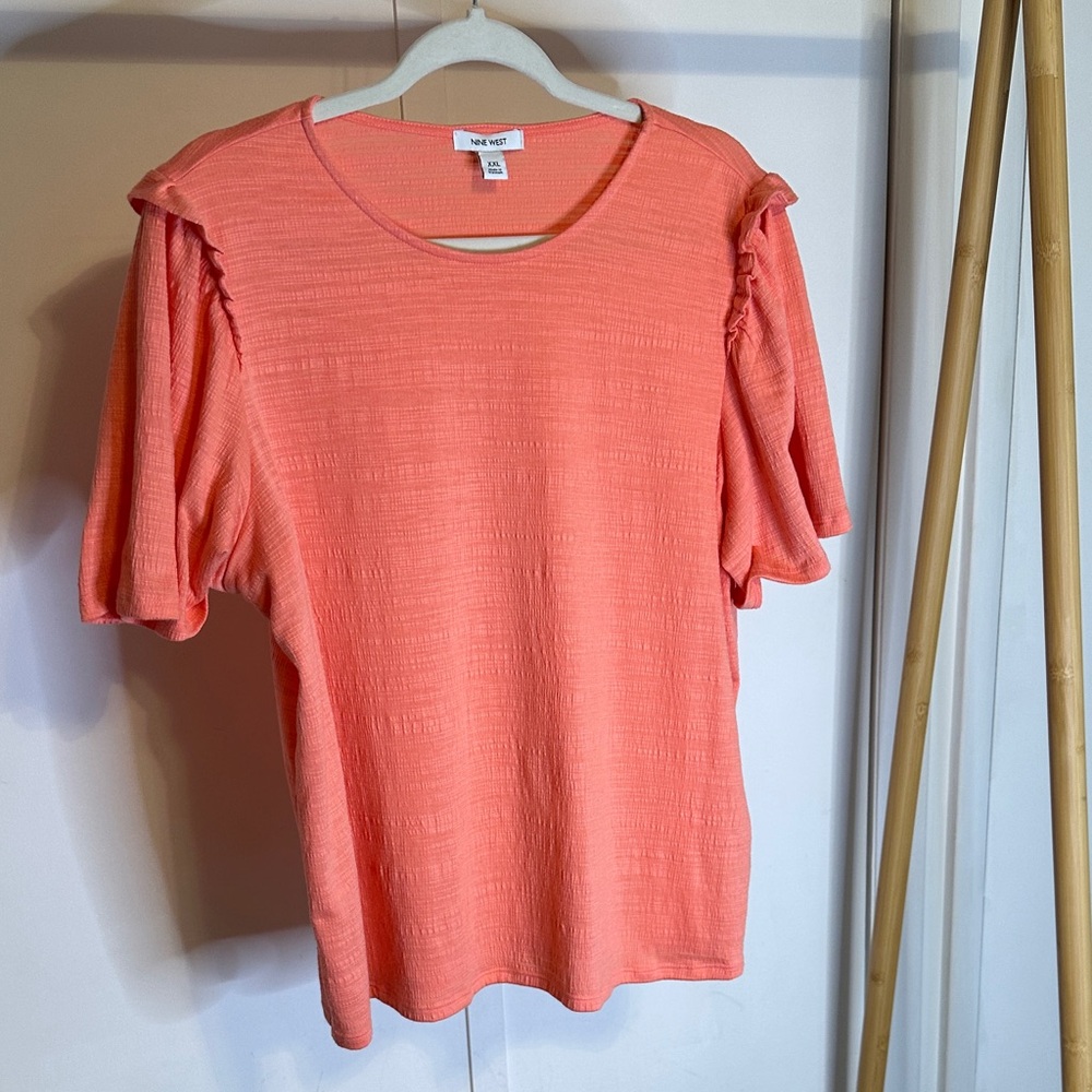 Nine W. Coral Short Sleeve Top size extra extra large‎